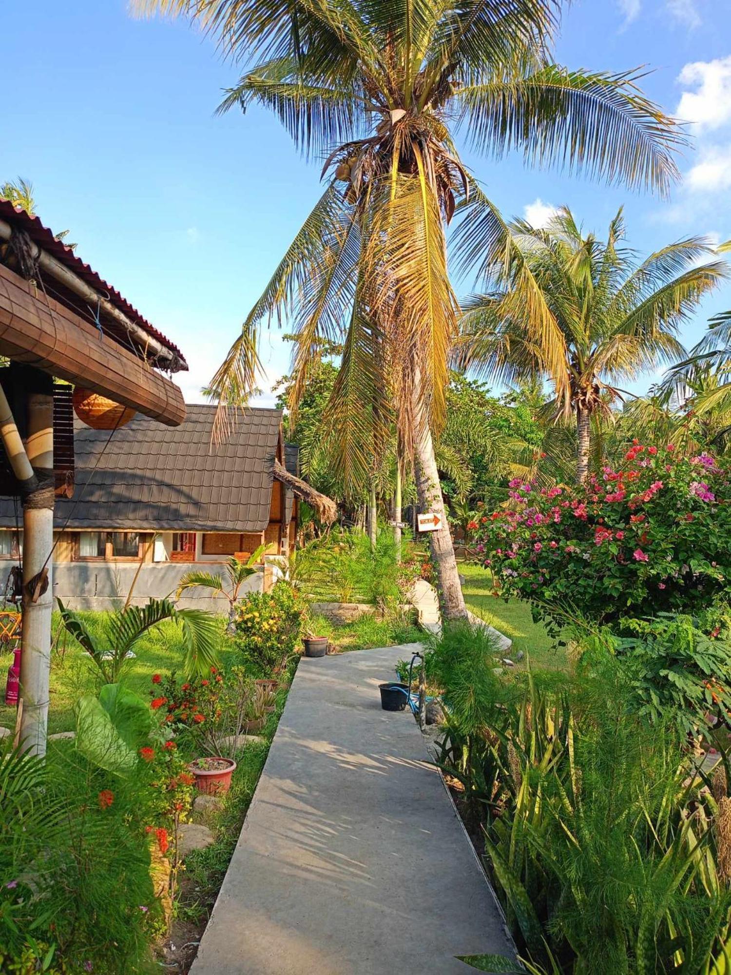 Bintang Tiga Bungalows Gili Air Dış mekan fotoğraf