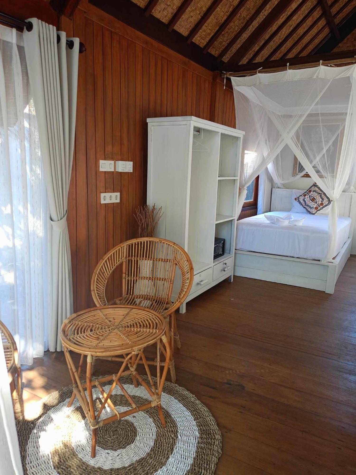 Bintang Tiga Bungalows Gili Air Dış mekan fotoğraf