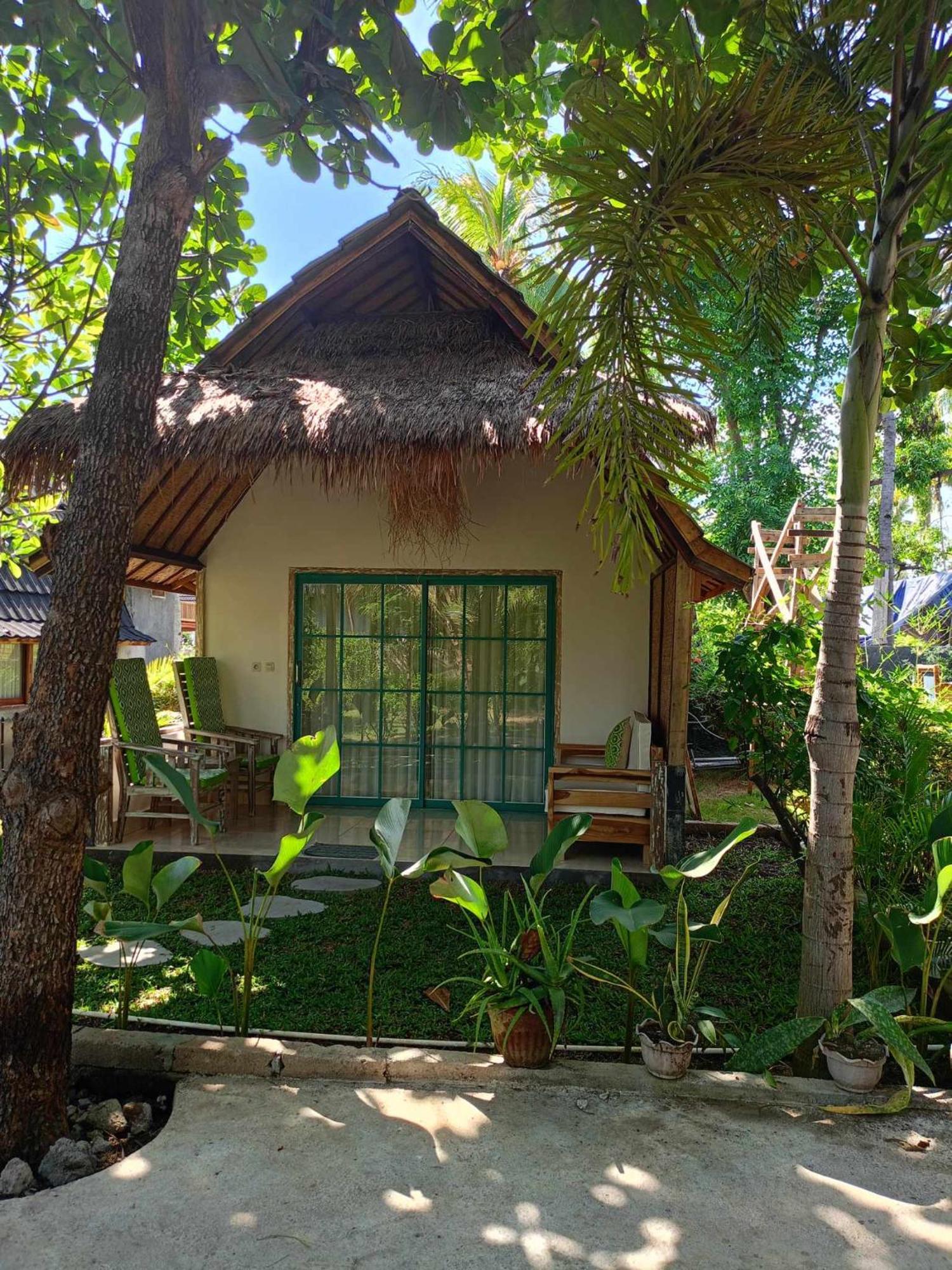 Bintang Tiga Bungalows Gili Air Dış mekan fotoğraf